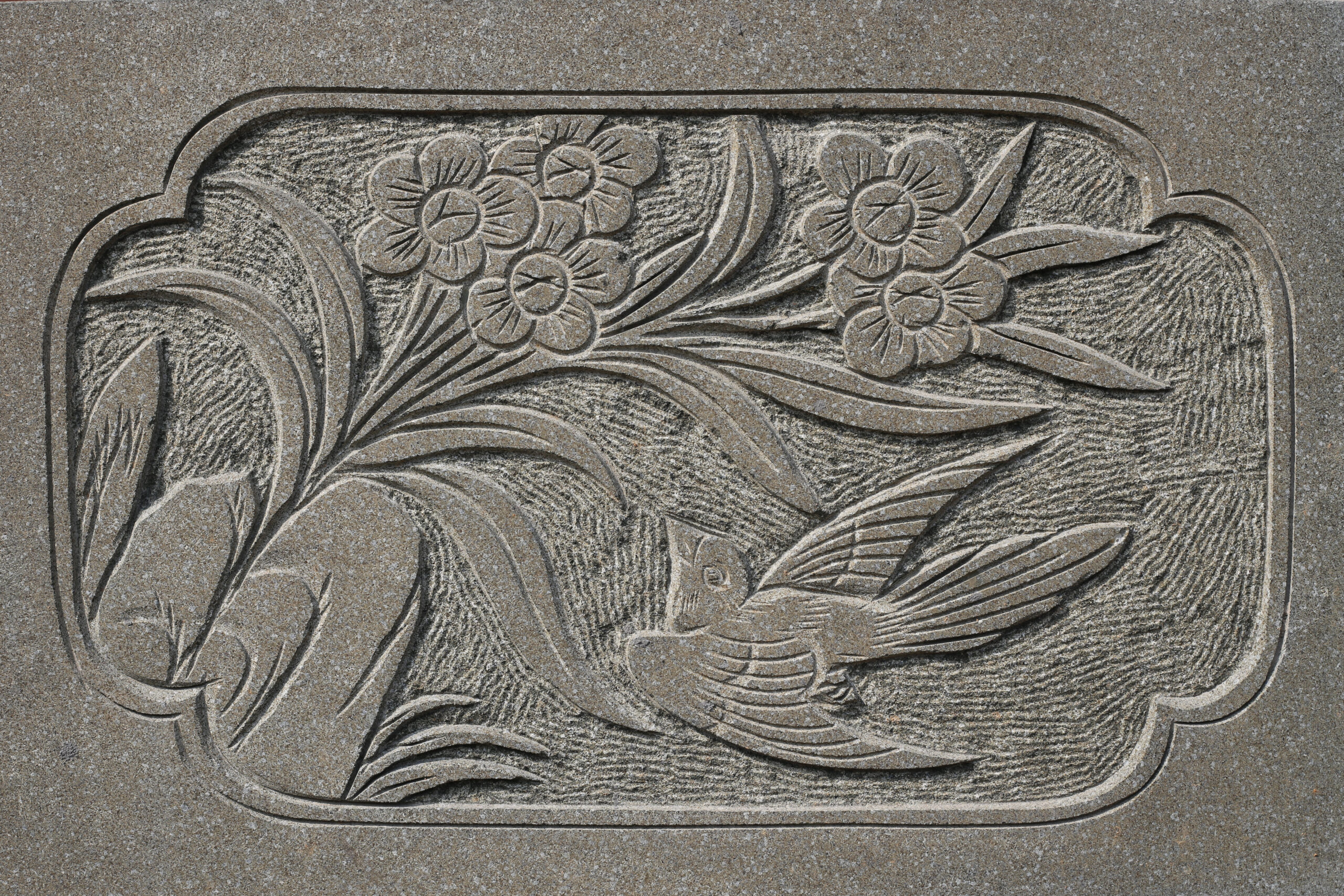 The Art of Tribute: Mastering Sand-Carving and Laser Etching in Pet Memorials